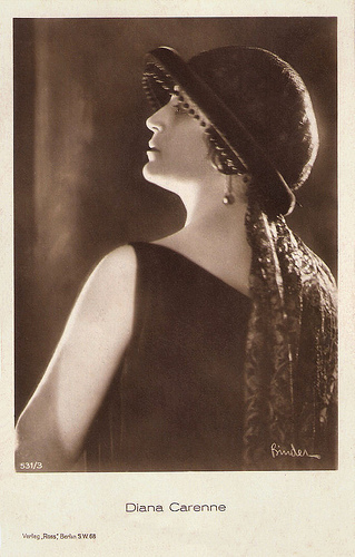 Diana Karenne