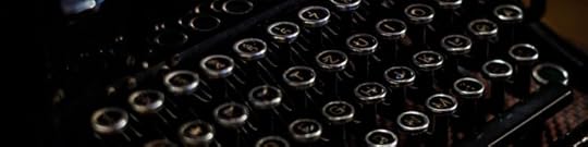 cropped-typewriter-1031024_1920.jpg