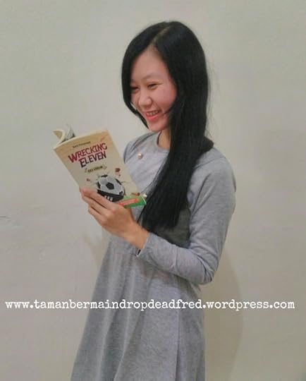 Eva membaca wrecking eleven