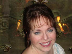 laura author pic