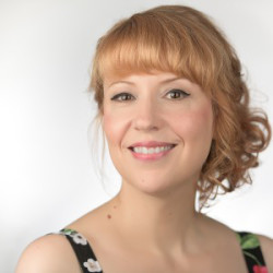 Lenora Bell