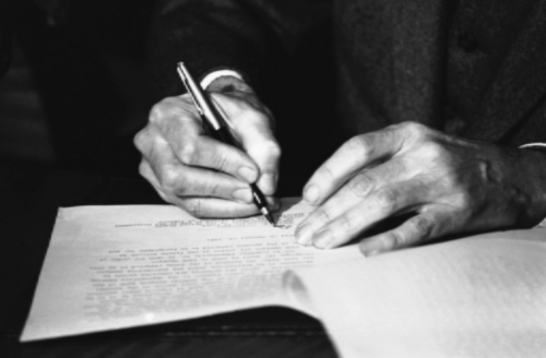  photo Christopher20Warren20Hands_zpsiranadti.jpg