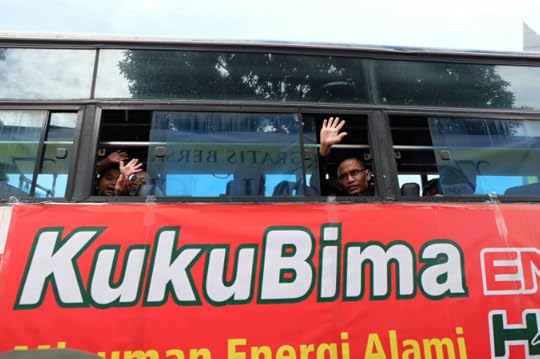 Para pemudik yang bahagia