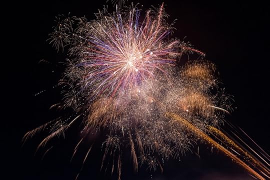 fireworks-925852_1920