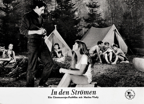 Robert Hossein and Marina Vlady in La liberté surveillée (1958)