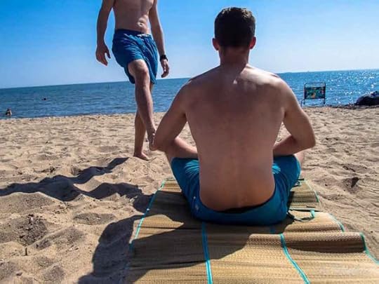 High school graduates spend time with friends before college