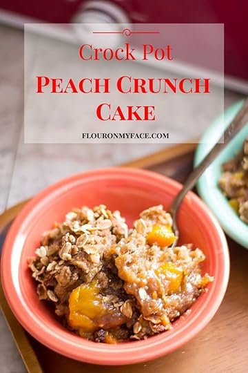 Crockpot recipe: Crock Pot Peach Crunch Cake recipe via flouronmyface.com