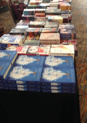 Jag fick mejl från USA och RWA16. Titta - där ligger min bok!