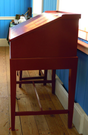 Ft.Vanc.Second Office high desk (2)
