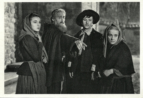 Gino Cervi and Dina Sassoli in I promessi sposi (1941)