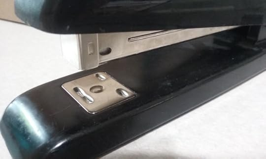 stapler face