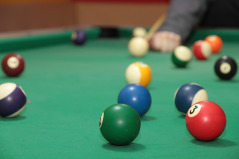 billiards-548359_640