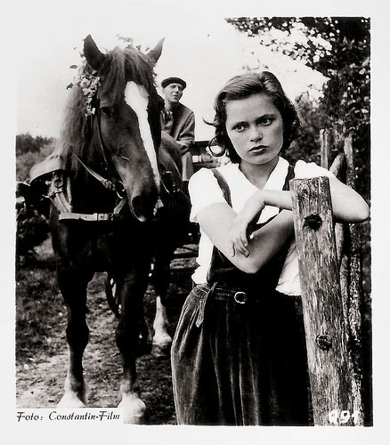 Ulla Jacobsson in Hon dansade en sommar (1951)