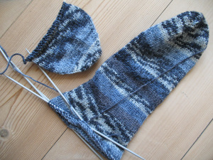 Blue_socks,_knitting_in_progress