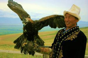 Kyrgyzstan, Central Asia, Kirghizia, Kazakhstan, Uzbekistan, Tajikstan, Bishkek, Zbigniew Brzezinski, China, Russia, Iran, Eurasia, Afghanistan, ISIS, Afghanistan, Pakistan, India, Manas, Customs Union, Eurasian Economic Space, Tulip Revolution, CSTO, Pamela Spratlen, Richard Miles, Colour Revolutions, C5+1, John Kerry, Angela Merkel, Hesse, Die Welt
