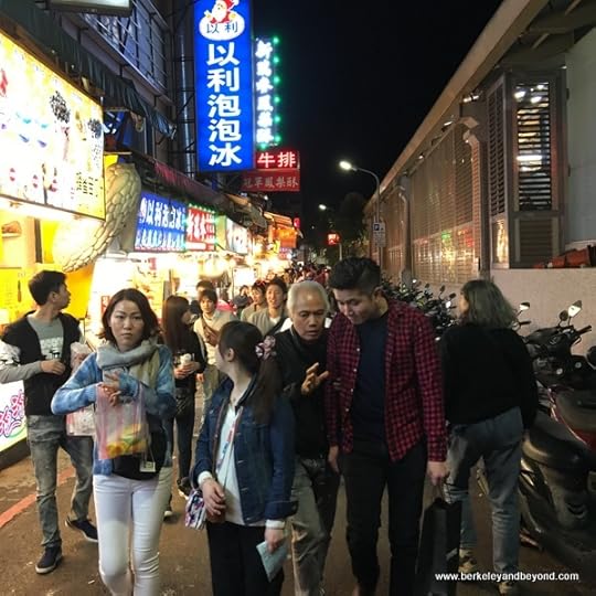 throngs at Shilin Night Market in Taipei, Taiwan
