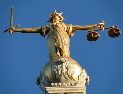 Statue_Of_'Justice'_Old_Bailey.jpg