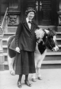 Stlukesmariannemoore1920s