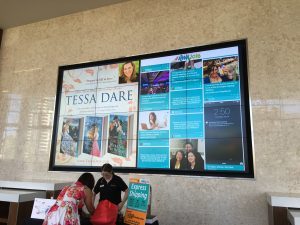 The live tweet video screen.