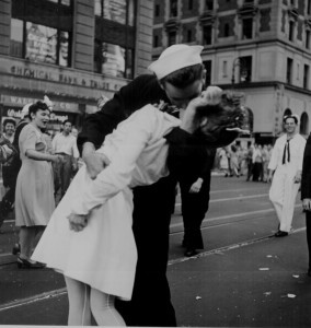 The famous kiss at Times Square, New York City, 14 Aug 1945 (Photographer: Victor Jorgensen; US National Archives) Note the nurse's cotton lisle stockings with the seam up the back.