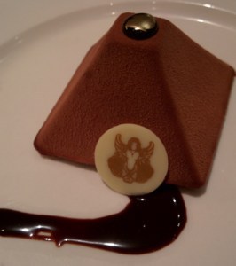 dessert pyramid