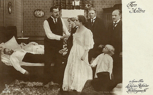 Fern Andra in Es fiel ein Reif in der Frühlingsnacht (1915)