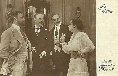 Fern Andra in Es fiel ein Reif in der Frühlingsnacht (1915)