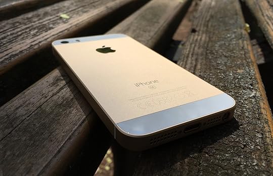 iPhone_SE03
