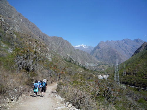 day 1 trail begins inca trail