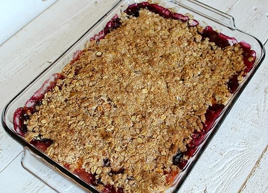 Craving a sweet treat packed with all the fresh goodness of summer? This Peach Blueberry Crumble is the perfect combination of sweet peaches and tart blueberries. With just a few simple & wholesome ingredients, it comes together in minutes for a show-stopping dessert that tastes like you slaved all day! Yum!