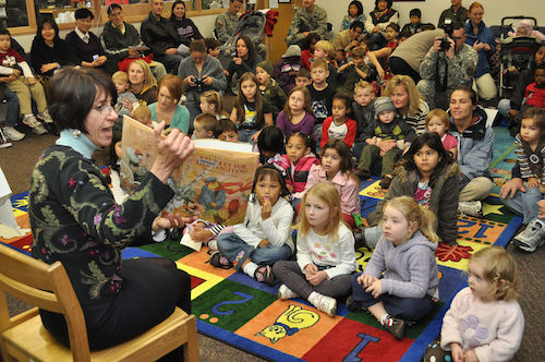 Yongsan_Army_Library.jpg