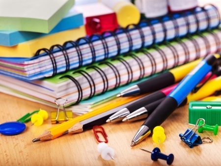Back-to-school time can be hard on the budget, especially when money is tight. All those little expenses sure add up! Whether you've got preschoolers or high-schoolers (or any age in between), don't miss these 10 smart ways to save on back to school!