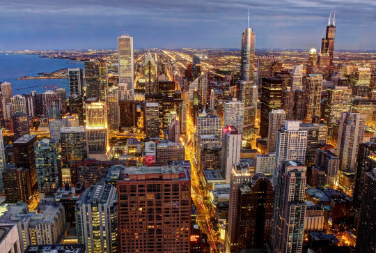 Chicago_skyline,_viewed_from_John_Hancock_Center