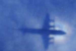 150311_mh370-search_0