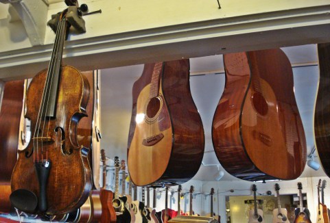 Fiddle Guitars