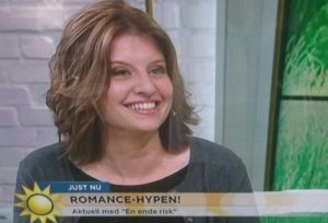 Och här sitter jag och är romance-hype, haha