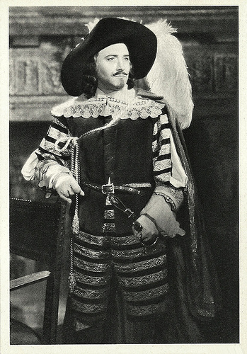 Enrico Glori in I promessi sposi (1941)