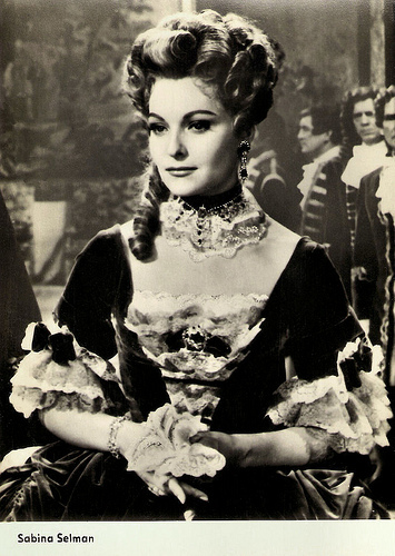 Sabina Sesselmann in Le Bossu (1959)