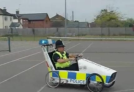 cops-england