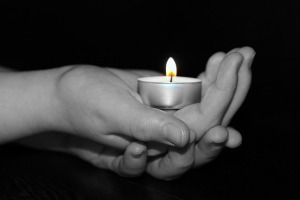 candle-1239891_640