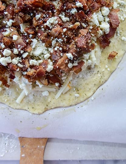 chipotle candied bacon and smoked blue cheese pizza by @howsweeteats I howsweeteats.com