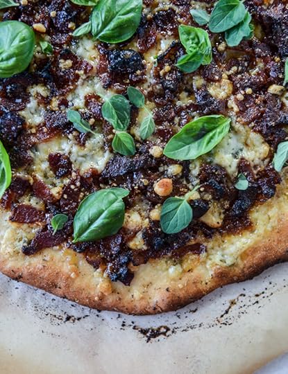chipotle candied bacon and smoked blue cheese pizza by @howsweeteats I howsweeteats.com