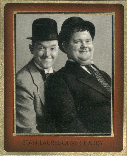 056 Stan Laurel & Oliver Hardy_Cigaretten-Bilderdienst (Bunte Filmblider; 56)