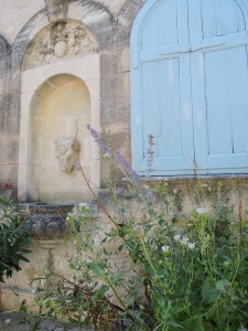 Villeneuve-les-Avignon street art 3