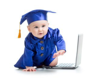 baby-in-graduation-hat-640x512