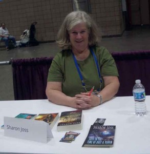 AutographsigningWORLDCON2016lores