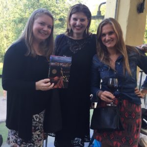 Tre av fem som numera driver instakontot romanceeverafter