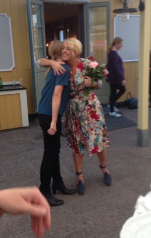 Känslosamt tal från både förläggare och författare