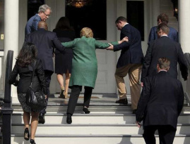 New-Hillary-Clinton-Photos-Reveal-She-Needs-Help-Climbing-Stairs