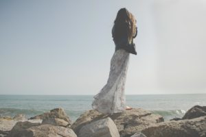 woman-1246571_1280